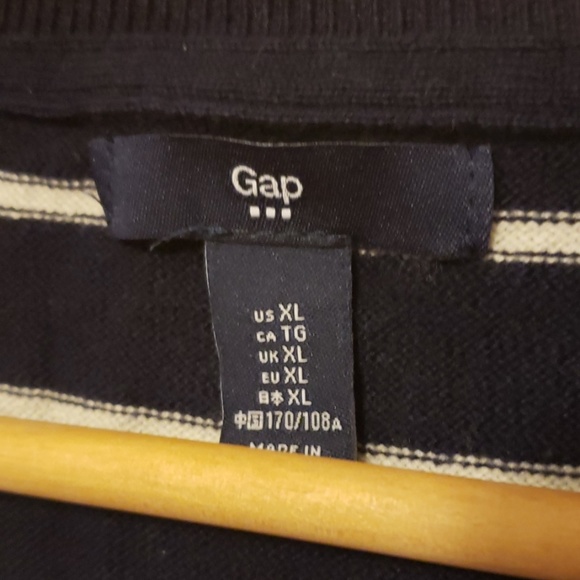 2/15  Gap navy white striped sweater XL - Picture 2 of 4